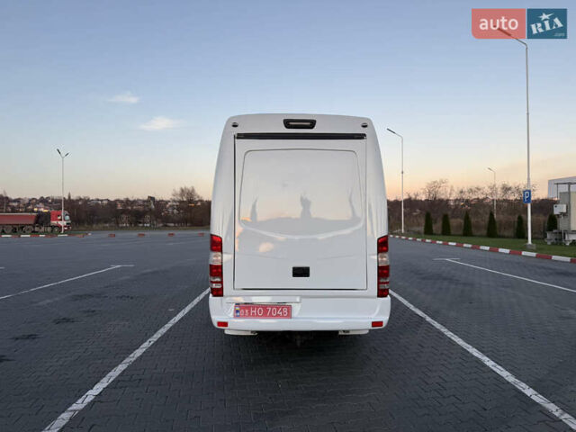 Белый Мерседес Sprinter, объемом двигателя 3 л и пробегом 312 тыс. км за 63800 $, фото 11 на Automoto.ua
