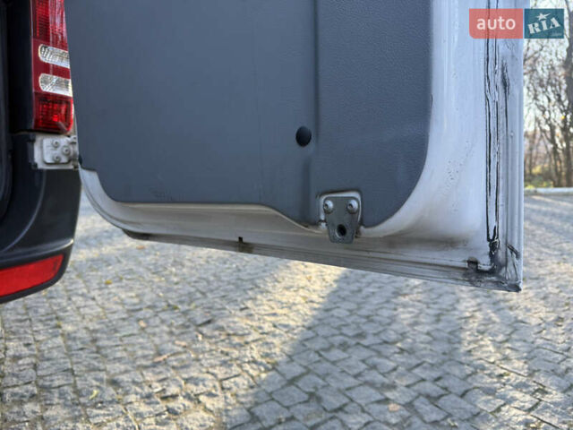 Белый Мерседес Sprinter, объемом двигателя 3 л и пробегом 312 тыс. км за 63800 $, фото 54 на Automoto.ua