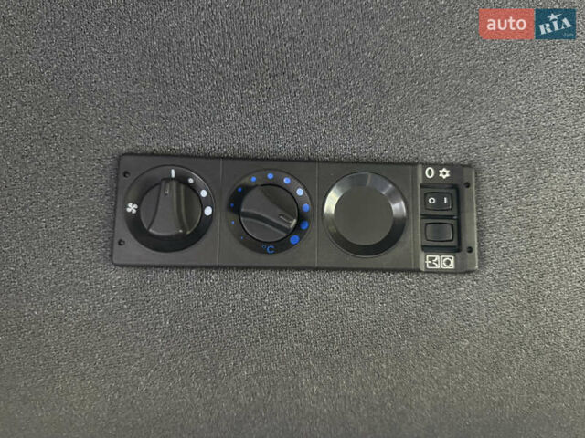 Белый Мерседес Sprinter, объемом двигателя 3 л и пробегом 312 тыс. км за 63800 $, фото 74 на Automoto.ua