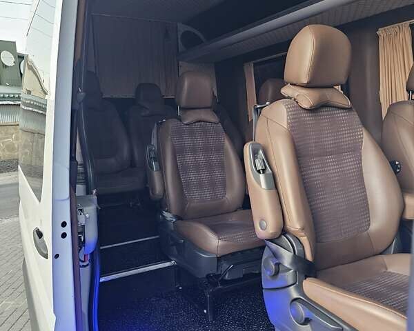 Білий Мерседес Sprinter, об'ємом двигуна 2.99 л та пробігом 280 тис. км за 35900 $, фото 29 на Automoto.ua