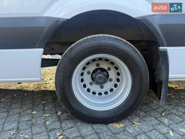 Белый Мерседес Sprinter, объемом двигателя 3 л и пробегом 312 тыс. км за 63800 $, фото 46 на Automoto.ua