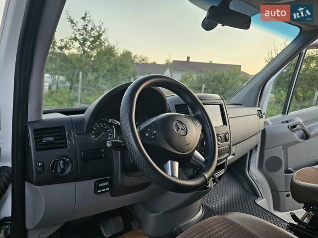 Білий Мерседес Sprinter, об'ємом двигуна 2.99 л та пробігом 280 тис. км за 35900 $, фото 16 на Automoto.ua