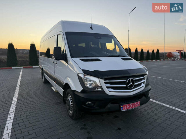 Белый Мерседес Sprinter, объемом двигателя 3 л и пробегом 312 тыс. км за 63800 $, фото 3 на Automoto.ua
