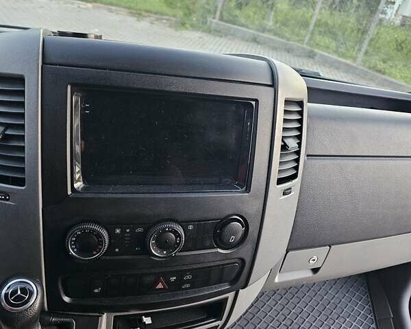 Білий Мерседес Sprinter, об'ємом двигуна 2.99 л та пробігом 280 тис. км за 35900 $, фото 18 на Automoto.ua