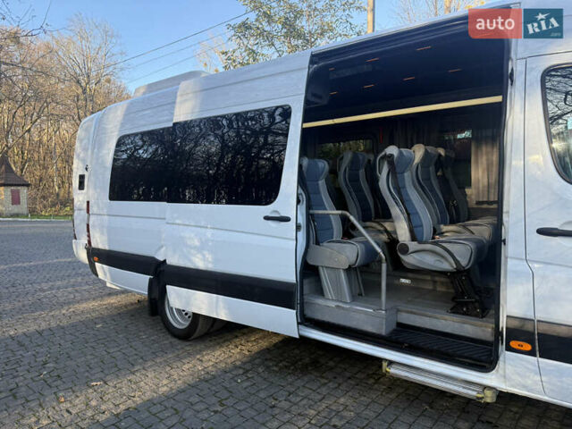 Белый Мерседес Sprinter, объемом двигателя 3 л и пробегом 312 тыс. км за 63800 $, фото 34 на Automoto.ua
