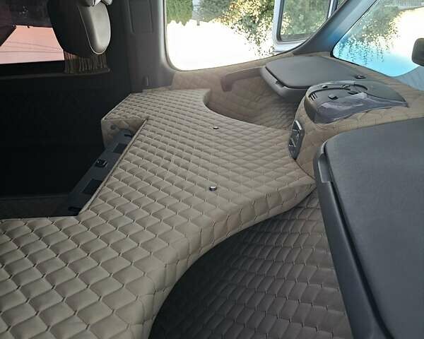 Білий Мерседес Sprinter, об'ємом двигуна 2.99 л та пробігом 280 тис. км за 35900 $, фото 21 на Automoto.ua