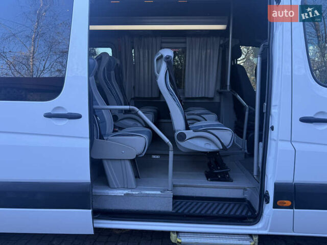 Белый Мерседес Sprinter, объемом двигателя 3 л и пробегом 312 тыс. км за 63800 $, фото 22 на Automoto.ua