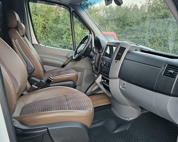 Білий Мерседес Sprinter, об'ємом двигуна 2.99 л та пробігом 280 тис. км за 35900 $, фото 9 на Automoto.ua
