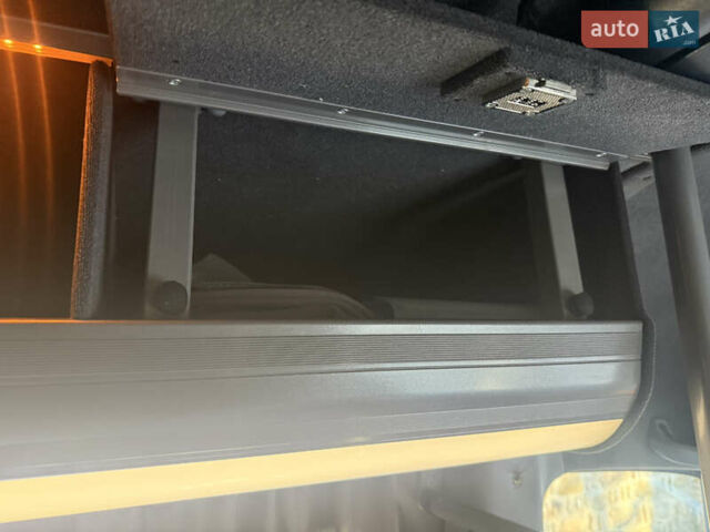 Белый Мерседес Sprinter, объемом двигателя 3 л и пробегом 312 тыс. км за 63800 $, фото 70 на Automoto.ua