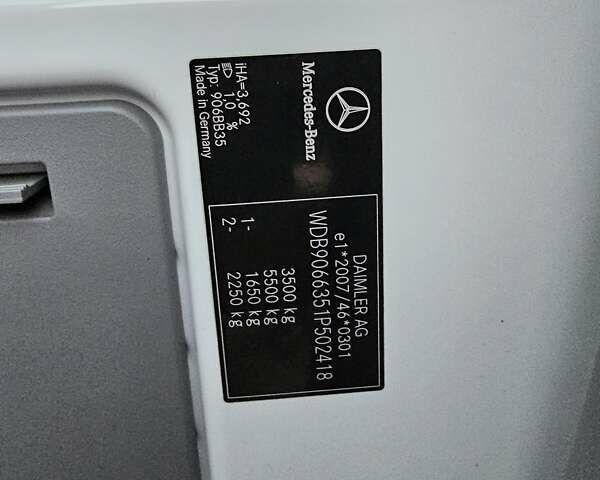 Білий Мерседес Sprinter, об'ємом двигуна 2.99 л та пробігом 280 тис. км за 35900 $, фото 56 на Automoto.ua