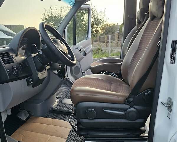Білий Мерседес Sprinter, об'ємом двигуна 2.99 л та пробігом 280 тис. км за 35900 $, фото 55 на Automoto.ua