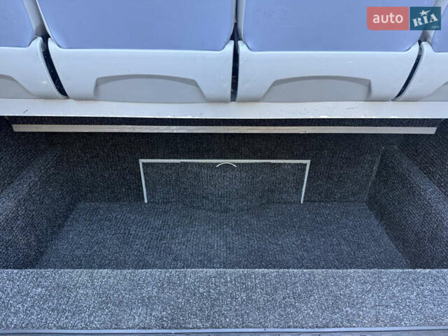 Белый Мерседес Sprinter, объемом двигателя 3 л и пробегом 312 тыс. км за 63800 $, фото 61 на Automoto.ua