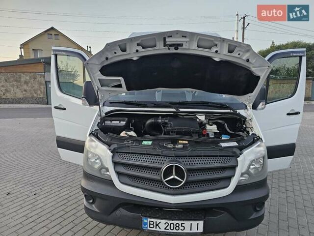 Білий Мерседес Sprinter, об'ємом двигуна 2.99 л та пробігом 280 тис. км за 35900 $, фото 54 на Automoto.ua
