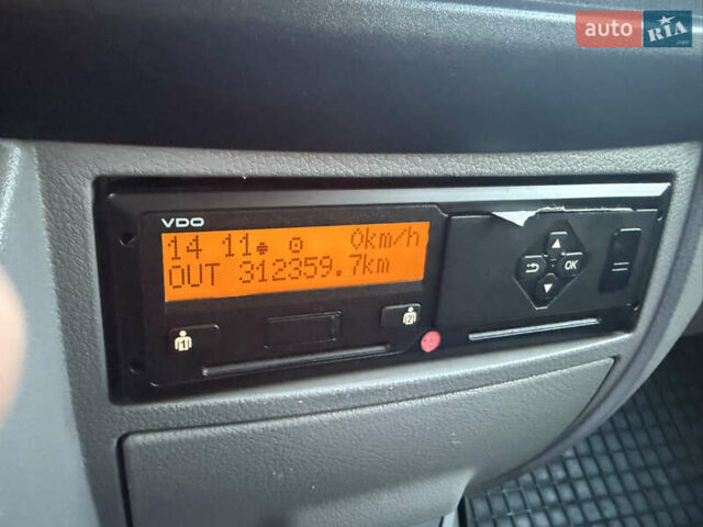 Белый Мерседес Sprinter, объемом двигателя 3 л и пробегом 312 тыс. км за 63800 $, фото 73 на Automoto.ua