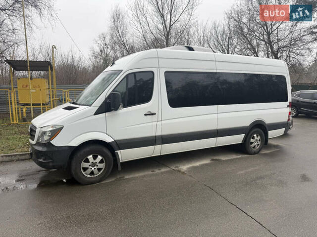 Белый Мерседес Sprinter, объемом двигателя 2.99 л и пробегом 199 тыс. км за 35000 $, фото 1 на Automoto.ua