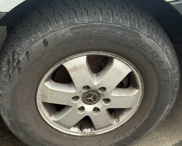 Белый Мерседес Sprinter, объемом двигателя 2.99 л и пробегом 199 тыс. км за 35000 $, фото 2 на Automoto.ua