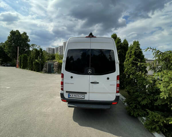 Белый Мерседес Sprinter, объемом двигателя 2.99 л и пробегом 199 тыс. км за 35000 $, фото 17 на Automoto.ua