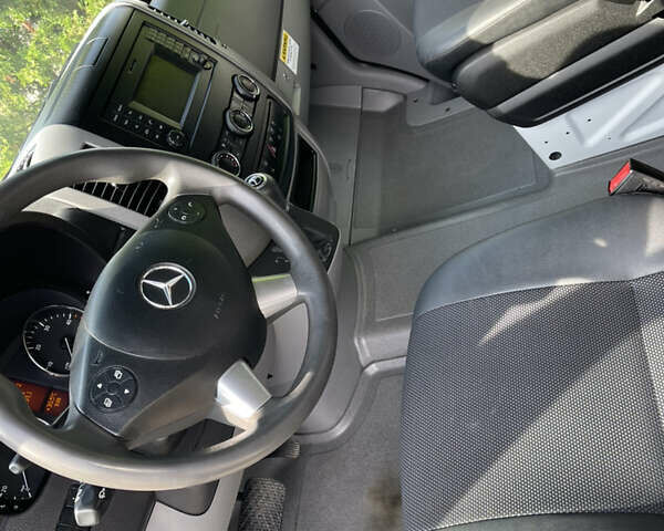 Белый Мерседес Sprinter, объемом двигателя 2.99 л и пробегом 199 тыс. км за 35000 $, фото 16 на Automoto.ua