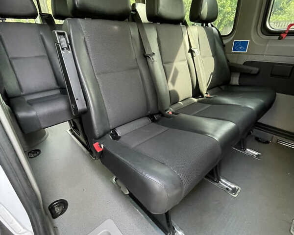 Белый Мерседес Sprinter, объемом двигателя 2.99 л и пробегом 199 тыс. км за 35000 $, фото 12 на Automoto.ua
