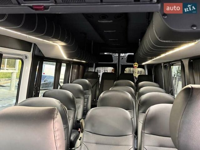 Белый Мерседес Sprinter, объемом двигателя 2.99 л и пробегом 40 тыс. км за 77500 $, фото 23 на Automoto.ua