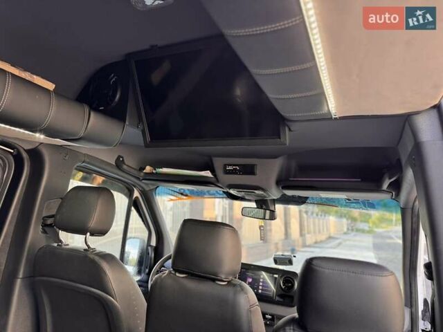 Белый Мерседес Sprinter, объемом двигателя 2.99 л и пробегом 40 тыс. км за 77500 $, фото 22 на Automoto.ua