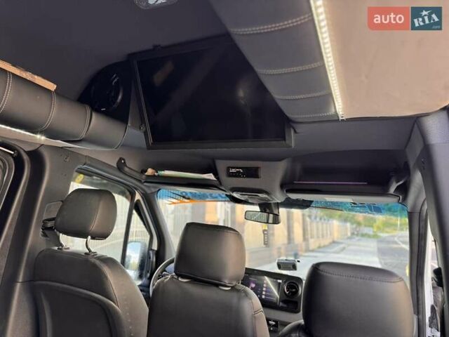 Белый Мерседес Sprinter, объемом двигателя 2.99 л и пробегом 40 тыс. км за 77500 $, фото 28 на Automoto.ua