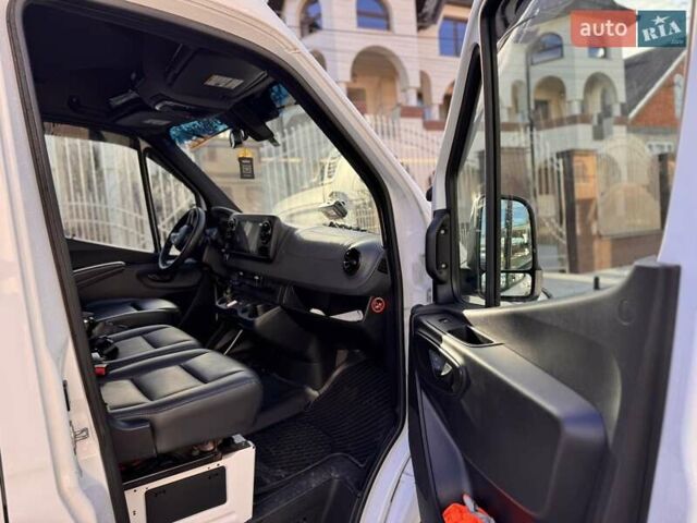 Белый Мерседес Sprinter, объемом двигателя 2.99 л и пробегом 40 тыс. км за 77500 $, фото 30 на Automoto.ua