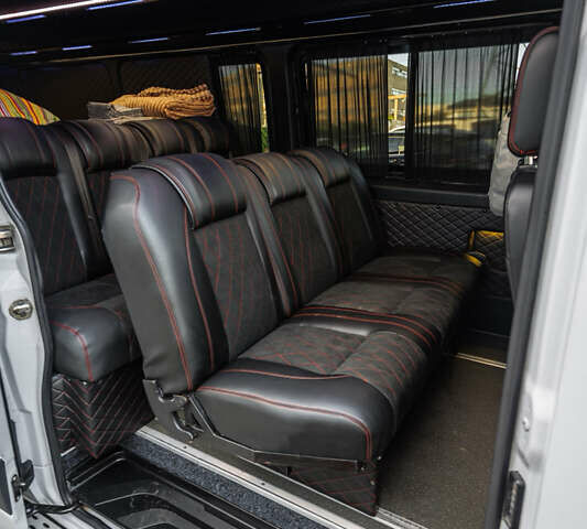 Білий Мерседес Sprinter, об'ємом двигуна 2.99 л та пробігом 390 тис. км за 60000 $, фото 4 на Automoto.ua