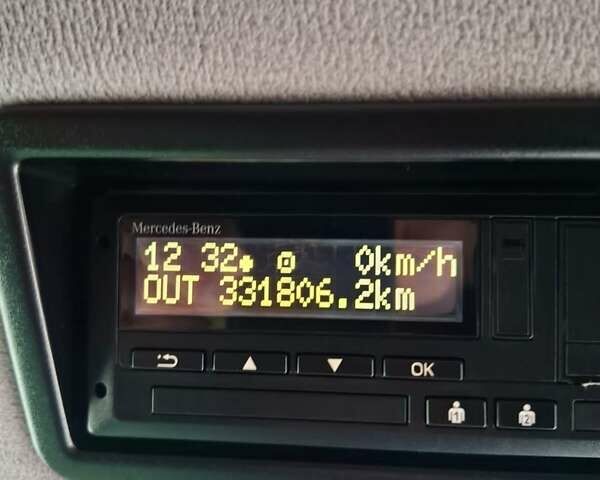 Белый Мерседес Sprinter, объемом двигателя 3 л и пробегом 331 тыс. км за 93800 $, фото 7 на Automoto.ua