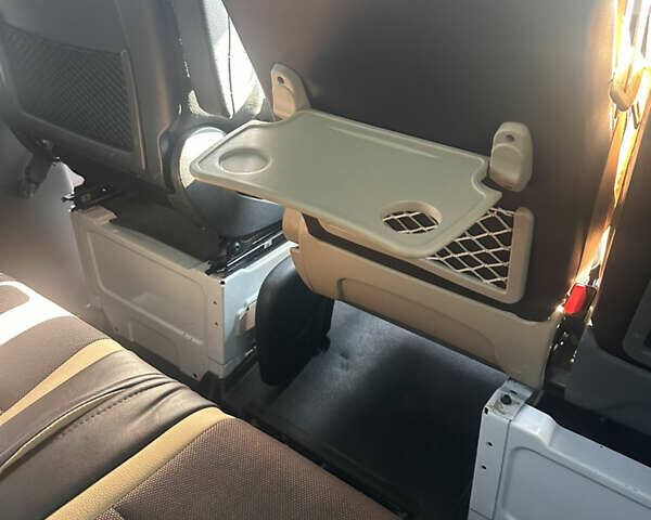 Белый Мерседес Sprinter, объемом двигателя 2.14 л и пробегом 73 тыс. км за 58500 $, фото 29 на Automoto.ua