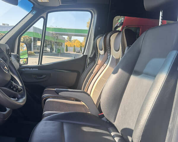 Белый Мерседес Sprinter, объемом двигателя 2.14 л и пробегом 73 тыс. км за 58500 $, фото 13 на Automoto.ua