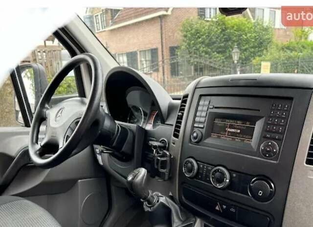Белый Мерседес Sprinter, объемом двигателя 3 л и пробегом 280 тыс. км за 32500 $, фото 9 на Automoto.ua