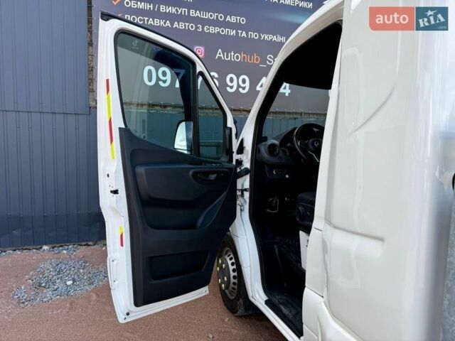 Белый Мерседес Sprinter, объемом двигателя 2.99 л и пробегом 293 тыс. км за 34500 $, фото 8 на Automoto.ua