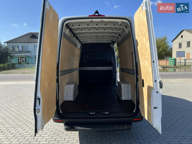 Белый Мерседес Sprinter, объемом двигателя 2 л и пробегом 264 тыс. км за 26565 $, фото 21 на Automoto.ua