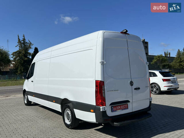 Белый Мерседес Sprinter, объемом двигателя 2 л и пробегом 264 тыс. км за 26565 $, фото 2 на Automoto.ua
