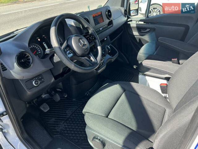 Белый Мерседес Sprinter, объемом двигателя 2 л и пробегом 264 тыс. км за 26565 $, фото 10 на Automoto.ua
