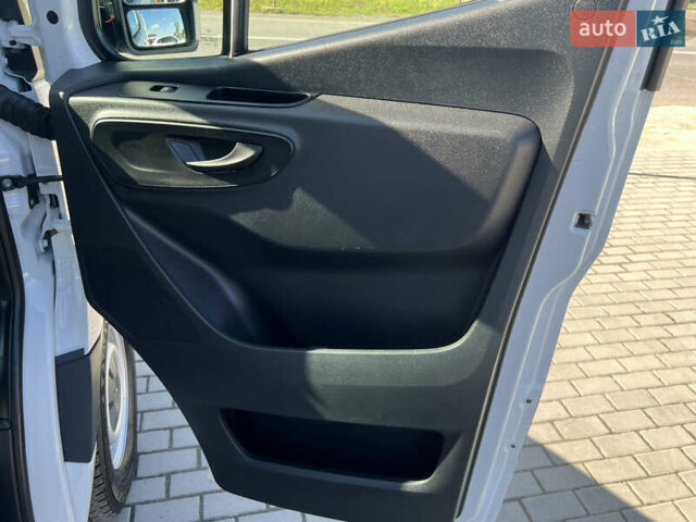Белый Мерседес Sprinter, объемом двигателя 2 л и пробегом 264 тыс. км за 26565 $, фото 18 на Automoto.ua