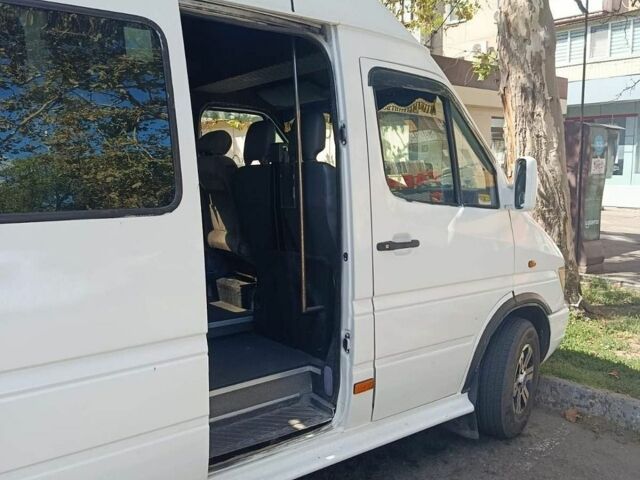 Белый Мерседес Sprinter, объемом двигателя 2.87 л и пробегом 582 тыс. км за 8000 $, фото 6 на Automoto.ua