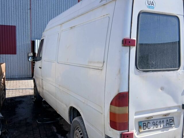 Білий Мерседес Sprinter, об'ємом двигуна 2.3 л та пробігом 674 тис. км за 2482 $, фото 3 на Automoto.ua