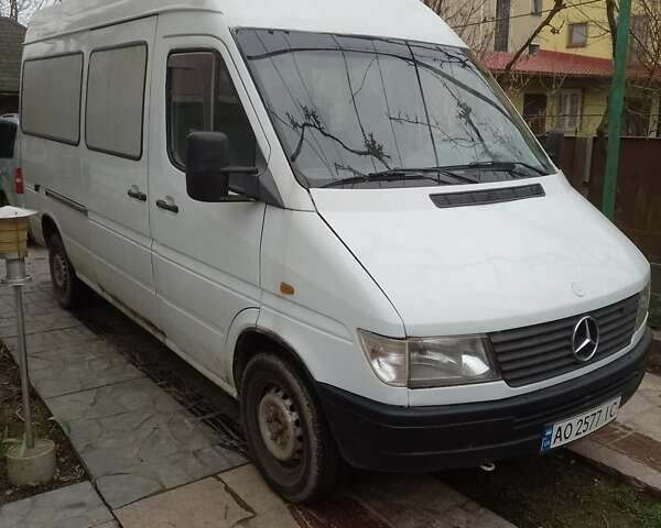 Білий Мерседес Sprinter, об'ємом двигуна 2.87 л та пробігом 520 тис. км за 4100 $, фото 1 на Automoto.ua