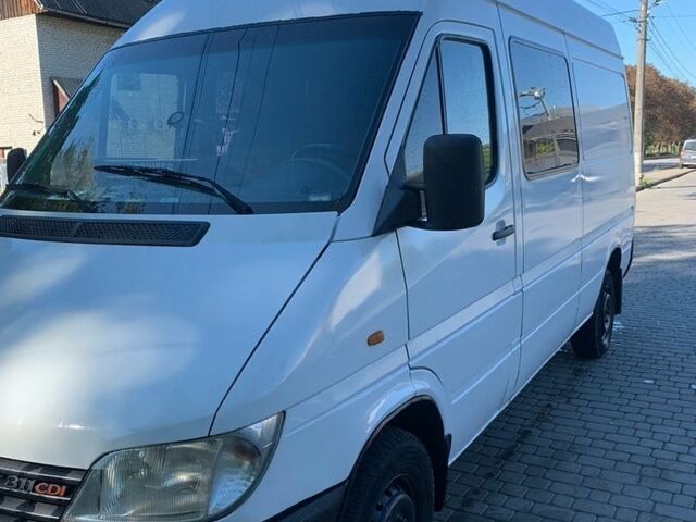 Белый Мерседес Sprinter, объемом двигателя 2.15 л и пробегом 652 тыс. км за 7800 $, фото 1 на Automoto.ua