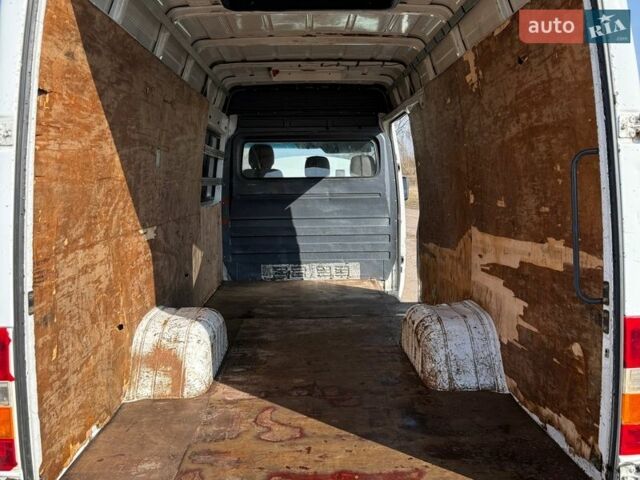 Белый Мерседес Sprinter, объемом двигателя 2.69 л и пробегом 617 тыс. км за 13500 $, фото 9 на Automoto.ua