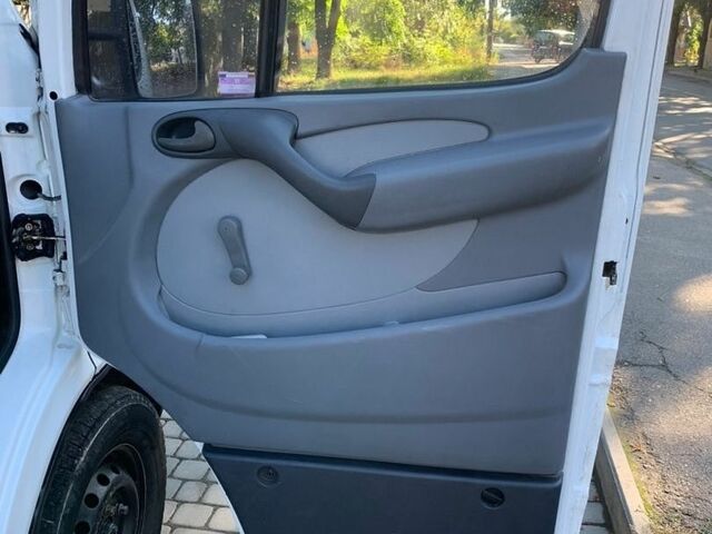 Белый Мерседес Sprinter, объемом двигателя 2.15 л и пробегом 652 тыс. км за 7800 $, фото 12 на Automoto.ua