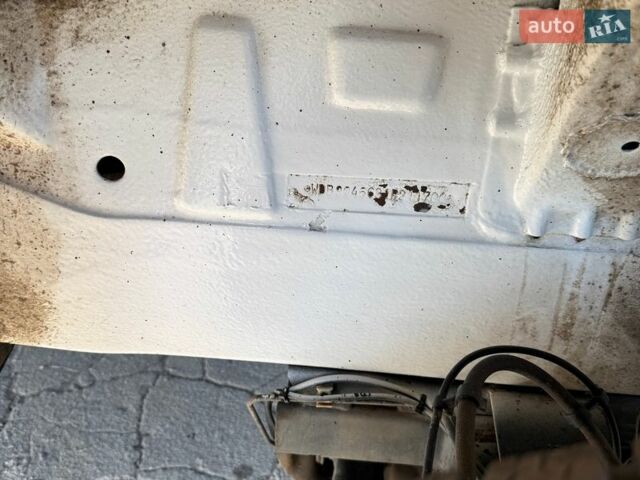 Белый Мерседес Sprinter, объемом двигателя 2.69 л и пробегом 617 тыс. км за 13500 $, фото 10 на Automoto.ua