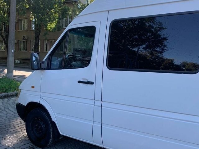 Белый Мерседес Sprinter, объемом двигателя 2.15 л и пробегом 652 тыс. км за 7800 $, фото 5 на Automoto.ua