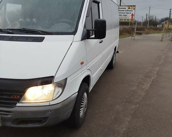 Белый Мерседес Sprinter, объемом двигателя 2.2 л и пробегом 193 тыс. км за 5999 $, фото 10 на Automoto.ua