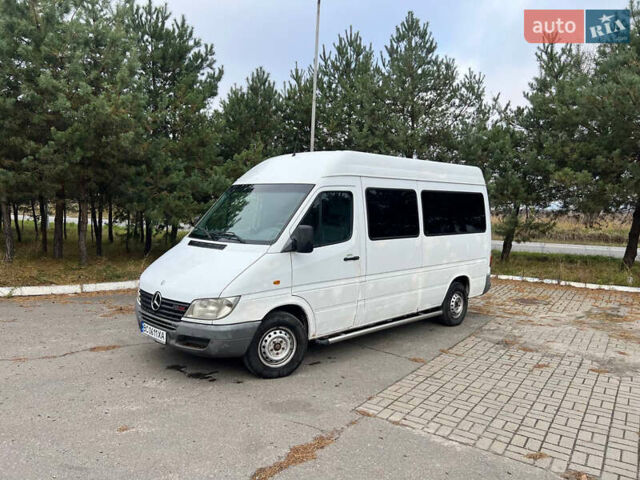 Белый Мерседес Sprinter, объемом двигателя 2.15 л и пробегом 370 тыс. км за 5900 $, фото 5 на Automoto.ua