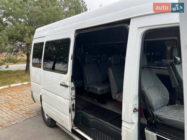 Белый Мерседес Sprinter, объемом двигателя 2.15 л и пробегом 370 тыс. км за 5900 $, фото 12 на Automoto.ua