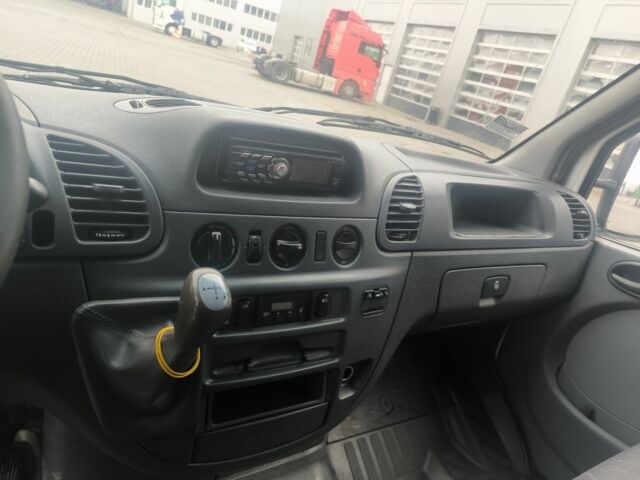 Белый Мерседес Sprinter, объемом двигателя 2.7 л и пробегом 330 тыс. км за 12000 $, фото 13 на Automoto.ua