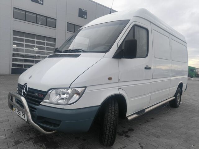 Белый Мерседес Sprinter, объемом двигателя 2.7 л и пробегом 330 тыс. км за 12000 $, фото 1 на Automoto.ua